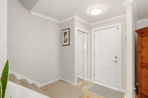 Hall d'entrée/Vestibule - 2120 Rue De Romagne, Laval (Vimont), QC 
