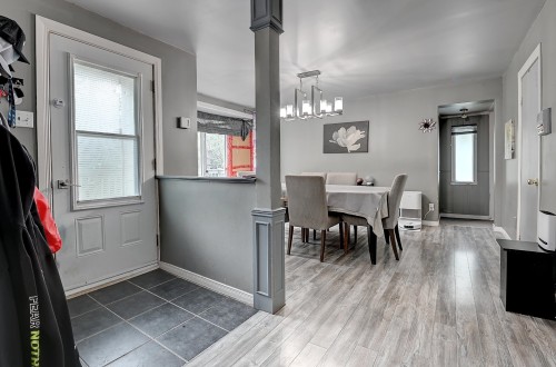 Hall d'entrée/Vestibule - 7811 Ch. Des Roy, Saint-Damien, QC - Indoor Photo Showing Dining Room