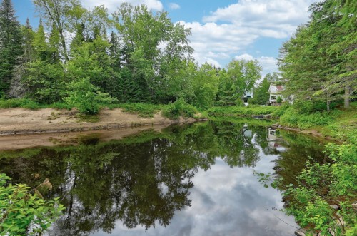 Vue sur l'eau - 7811 Ch. Des Roy, Saint-Damien, QC - Outdoor