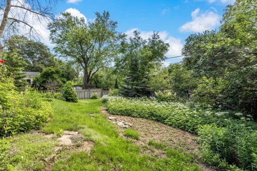 Garçonnière - 76 Av. Angell, Beaconsfield, QC 