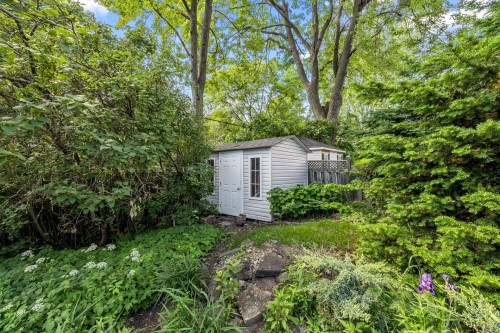 Remise - 76 Av. Angell, Beaconsfield, QC 