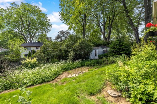 Cour - 76 Av. Angell, Beaconsfield, QC 