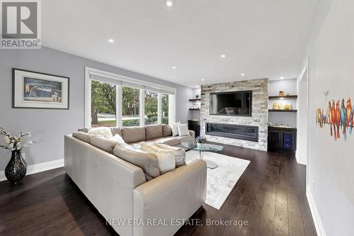 1423 Bunsden Avenue, Mississauga, ON 
