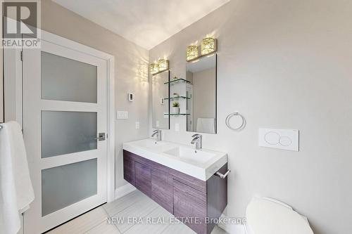 1423 Bunsden Avenue, Mississauga, ON 