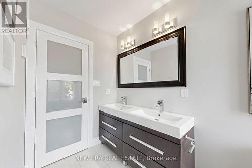 1423 Bunsden Avenue, Mississauga, ON 