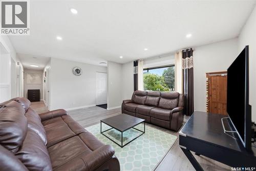 2638 Eastview, Saskatoon, SK 