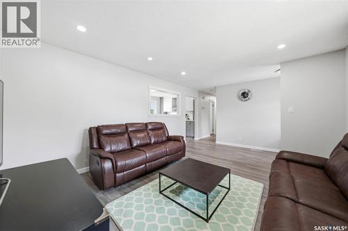 2638 Eastview, Saskatoon, SK 