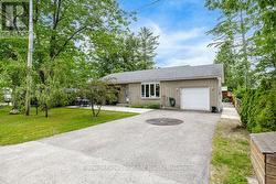 39 MCCAGUE STREET Wasaga Beach, ON L9Z 2E5