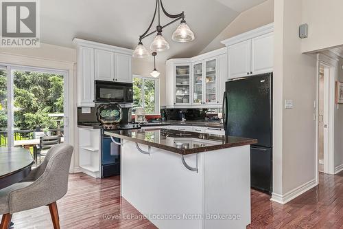8366 Poplar Side Road, Clearview, ON - Indoor Photo Showing Other Room