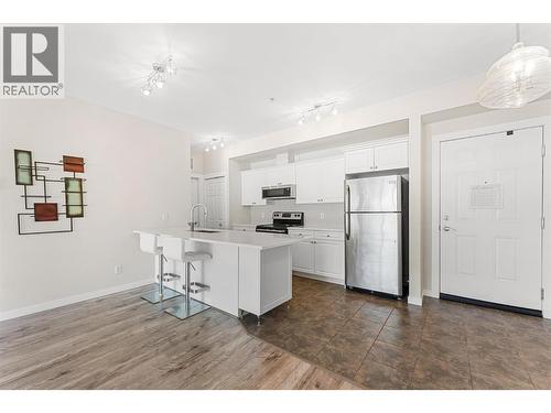 3550 Woodsdale Road Unit# 303  Lake Country, BC V4V 1Y9