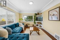Front family room - 