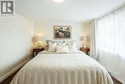 Primary bedroom - 