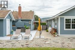Main house on left, guest house on right - 