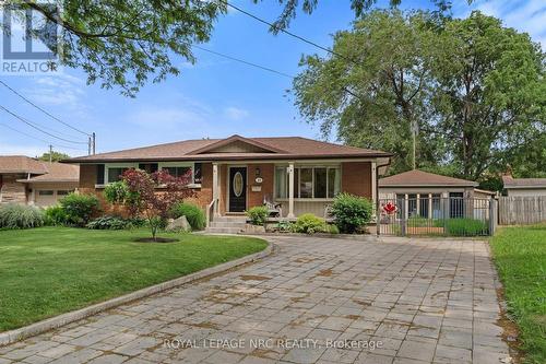 10 WAKELIN TERRACE  St. Catharines (Carlton/Bunting), ON L2M 4K3