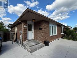 UPPER - 135 BONHAM BOULEVARD Mississauga, ON L5M 1C8