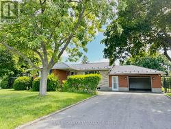 67 LAKESIDE DRIVE Grimsby, ON L3M 2L3