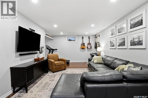 38 Ellison Crescent, Regina, SK 