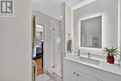 Ensuite Bathroom - 