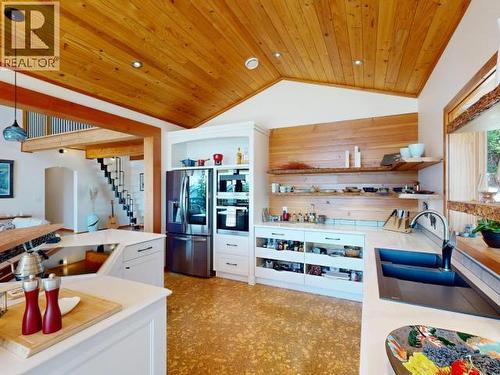 8116 Emmonds Road, Powell River, BC 