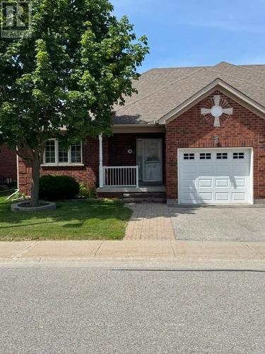 19 LELAND LANE E  Whitchurch-Stouffville, ON L4A 0M3