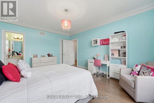 76 Chesney Crescent, Vaughan, ON - Indoor Photo Showing Bedroom