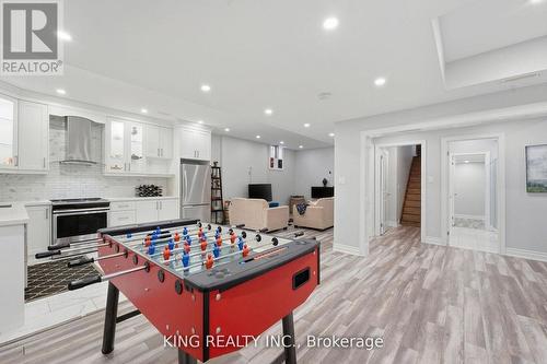 76 Chesney Crescent, Vaughan, ON - Indoor Photo Showing Kitchen With Upgraded Kitchen
