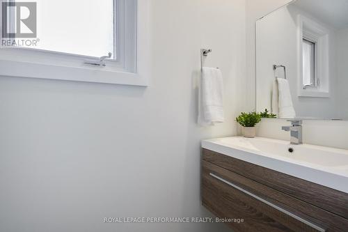 69 Hawk Crescent, Ottawa, ON 