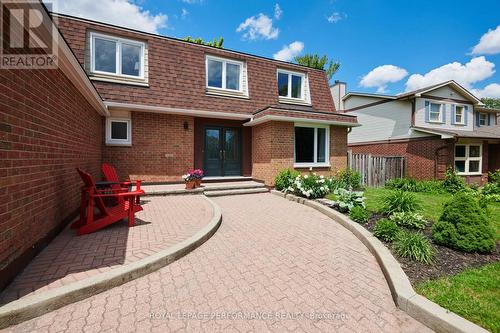 69 Hawk Crescent, Ottawa, ON 