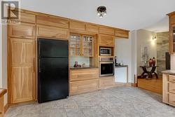 Wall of pantry, upper cabinet easy-opening doors - 