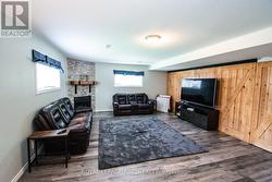 Wooden wall can be removed to increase this room - 