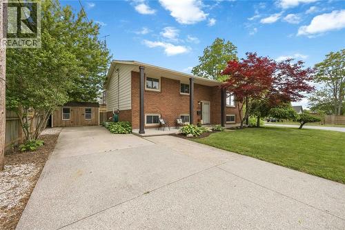 2722 John STREET  Sarnia, ON N0N 1C0