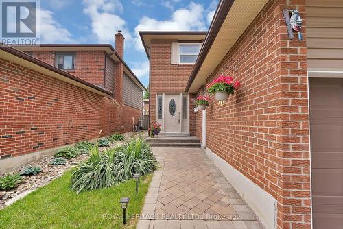 1235 Cedarcroft Crescent, Pickering, ON 