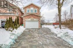 UPPER - 5045 RUNDLE COURT Mississauga, ON L5M 4A4