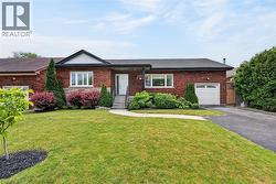 55 GLENVIEW Drive  Stoney Creek, ON L8G 2L5