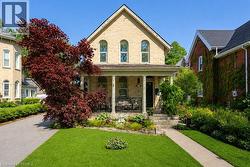 11 CHESTNUT Avenue Brantford, ON N3T 4B9