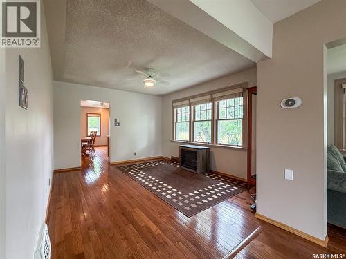 692 2Nd Street E, Shaunavon, SK 