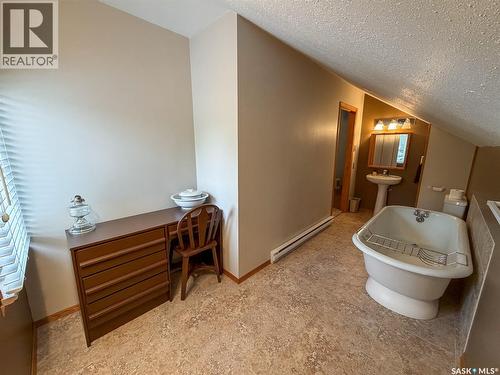 692 2Nd Street E, Shaunavon, SK 