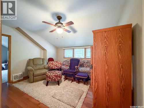 692 2Nd Street E, Shaunavon, SK 