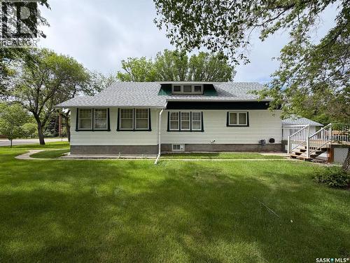 692 2Nd Street E, Shaunavon, SK 