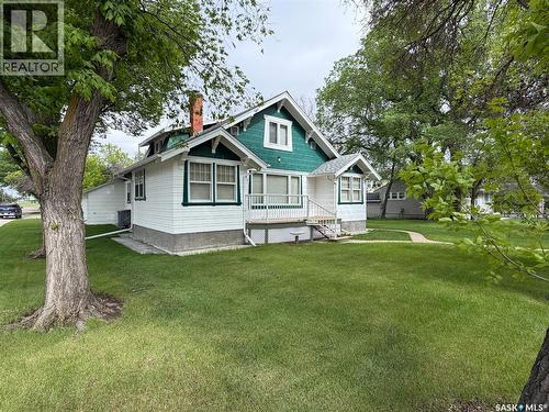 692 2Nd Street E, Shaunavon, SK 