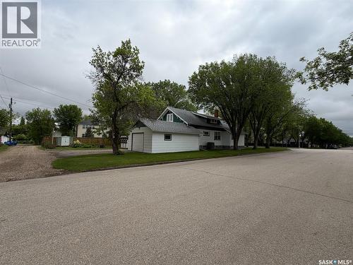 692 2Nd Street E, Shaunavon, SK 