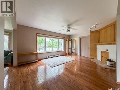 692 2Nd Street E, Shaunavon, SK 
