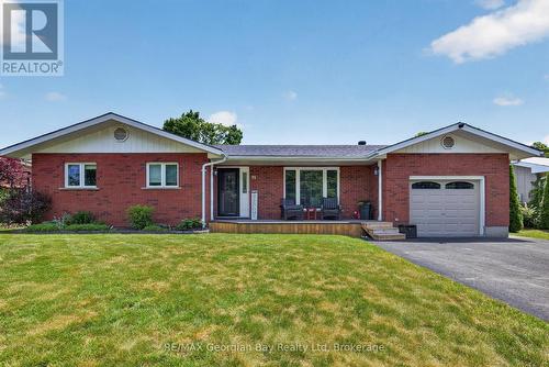 71 LORNE AVENUE  Penetanguishene, ON L9M 1H8