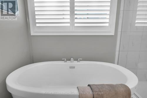 121 Lovett Lane, Guelph (Kortright West), ON 
