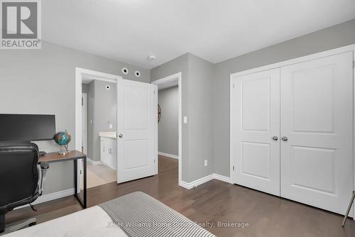 121 Lovett Lane, Guelph (Kortright West), ON 