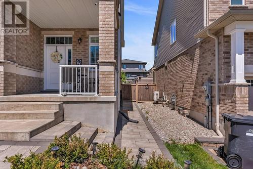 121 Lovett Lane, Guelph (Kortright West), ON 