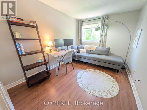 8B Forester Crescent, Ottawa, ON 
