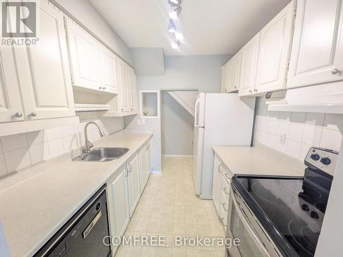 8B Forester Crescent, Ottawa, ON 
