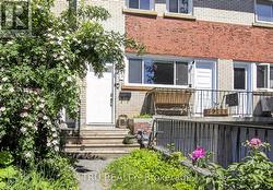 1253 EMPEROR AVENUE Ottawa, ON K1Z 8C4