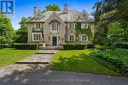 218 COLTRIN ROAD  Ottawa, ON K1M 0A6